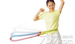 怎么转呼啦圈正确姿势视频教程,跟随专业视频教程，掌握正确姿势